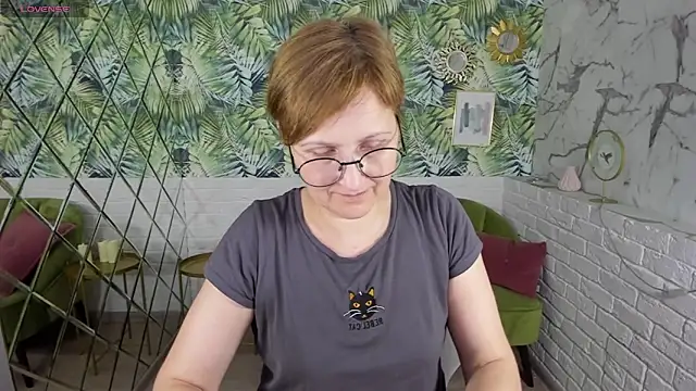 Snapshot of Paris_Cherry chatting on 03/08/25, 11:07 Paris Cherry online show from 03/08/25, 11:07