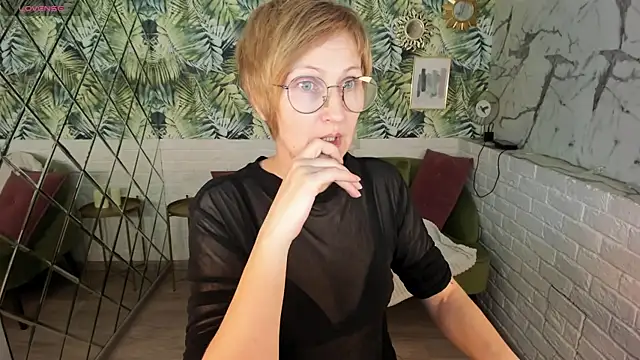 Paris Cherry online show from 04/14/26, 04:06