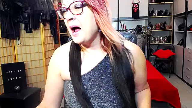 LindaDaemonX online show from 12/02/25, 07:43