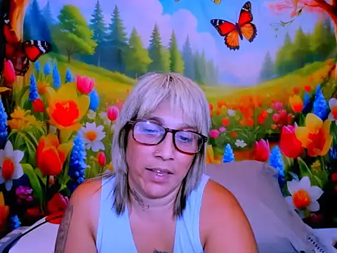 Snapshot of indianroxy chatting on 07/11/26, 07:36 indianroxy online show from 07/11/26, 07:36