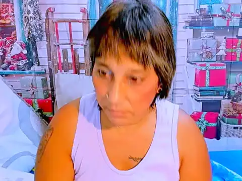 indianroxy online show from 12/18/25, 06:51