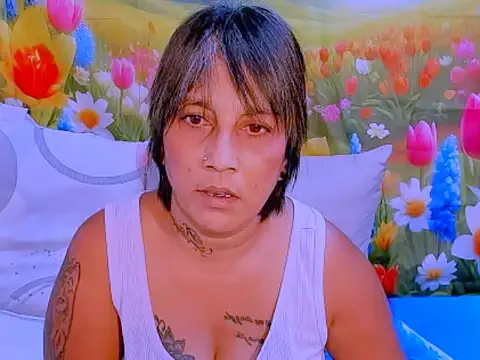 indianroxy online show from 10/22/25, 06:35