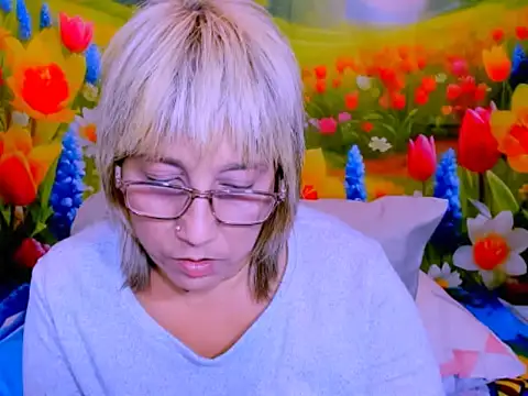 Snapshot of indianroxy chatting on 07/08/26, 04:29 indianroxy online show from 07/08/26, 04:29