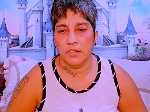 Snapshot of indianroxy chatting on 03/22/25, 06:11 indianroxy online show from 03/22/25, 06:11