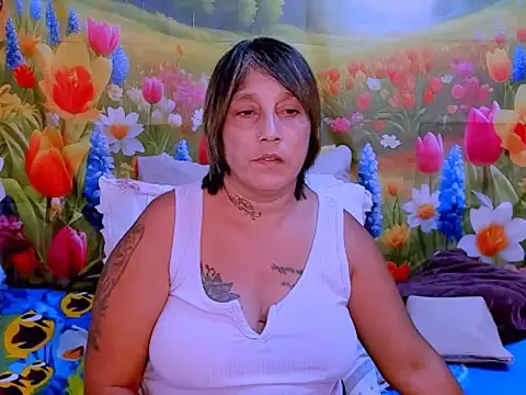 indianroxy online show from 11/12/25, 04:44