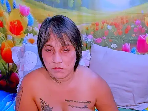 indianroxy online show from 10/20/25, 06:15