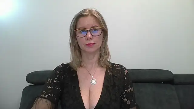 DoreenSexy online show from 11/15/25, 08:13