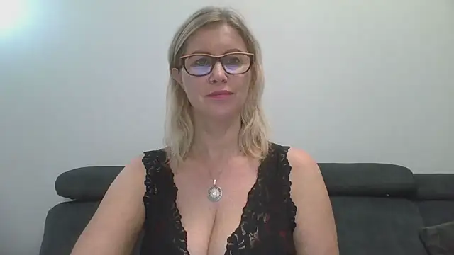 DoreenSexy online show from 09/22/25, 08:15