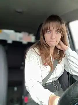 MariiD online show from 10/31/25, 08:00