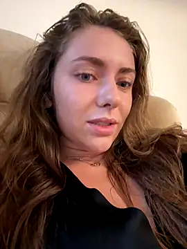 MariiD online show from 10/10/25, 05:41