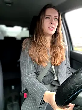 MariiD online show from 10/28/25, 08:35