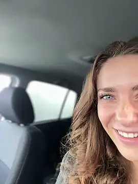 MariiD online show from 10/19/25, 06:05