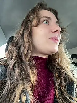 MariiD online show from 12/17/25, 10:53