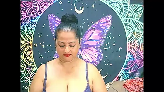 Snapshot of matureindian chatting on 03/03/25, 12:28 matureindian online show from 03/03/25, 12:28