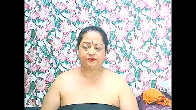 Snapshot of matureindian chatting on 06/20/26, 03:28 matureindian online show from 06/20/26, 03:28