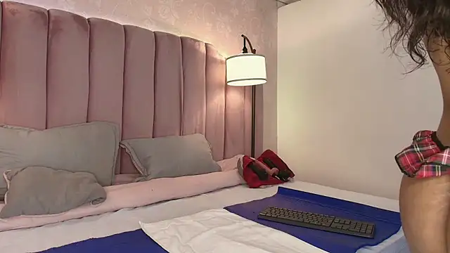 HallyBans online show from 04/08/26, 06:53