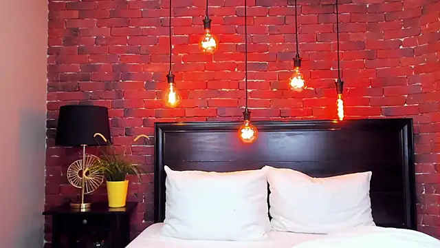 ChristynaRoss online show from 09/28/25, 07:32