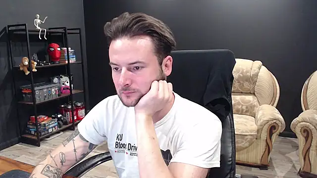 MihasikD online show from 11/28/25, 06:13