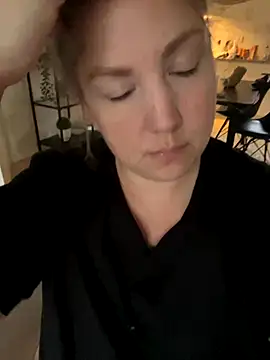 Anna Alexa online show from 11/06/25, 07:12