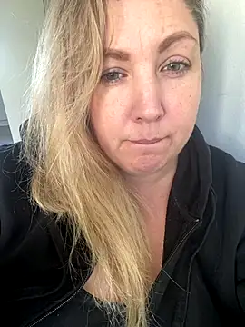 Anna Alexa online show from 11/17/25, 10:30