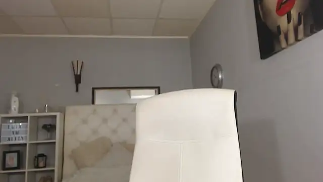 ClaraJoyFG online show from 02/23/25, 11:25