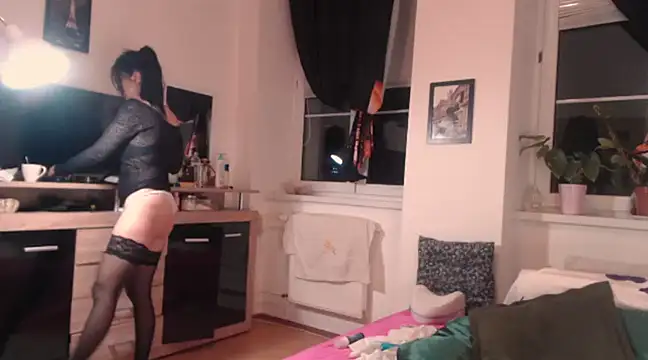 AprilOneil1 online show from 02/25/25, 08:11