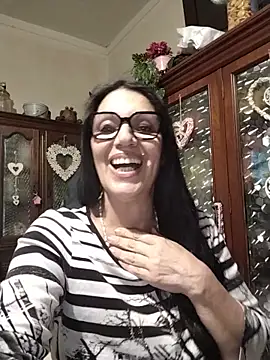 Snapshot of Melmamalhuda@xh chatting on 06/09/26, 11:17 Melmamalhudaxh online show from 06/09/26, 11:17