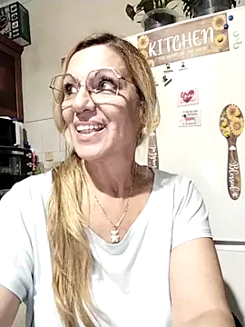 Melmamalhudaxh online show from 10/14/25, 09:04