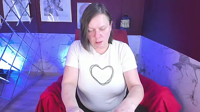 Snapshot of KellyPerfection chatting on 03/18/25, 01:34 KellyPerfection online show from 03/18/25, 01:34