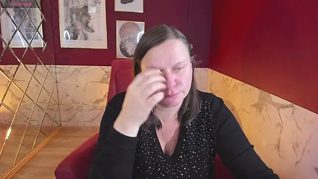 Snapshot of KellyPerfection chatting on 12/04/25, 01:10 KellyPerfection online show from 12/04/25, 01:10