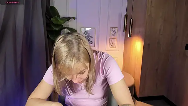 BellaDreamy online show from 02/11/26, 08:47