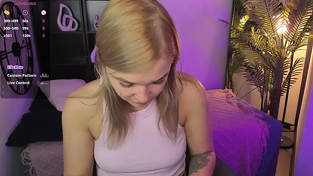 BellaDreamy online show from 11/30/25, 09:21