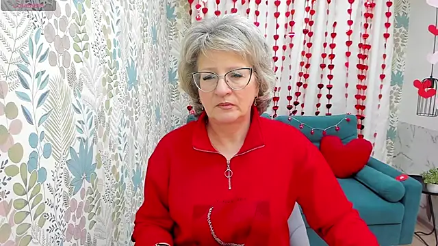 Snapshot of EvelynJoyful chatting on 02/13/25, 05:16 EvelynJoyful online show from 02/13/25, 05:16