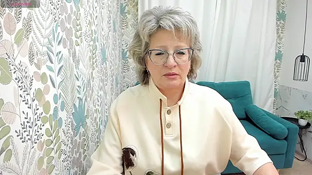 Snapshot of EvelynJoyful chatting on 02/21/25, 05:24 EvelynJoyful online show from 02/21/25, 05:24
