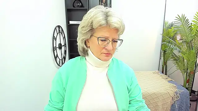 EvelynJoyful online show from 01/13/26, 05:22