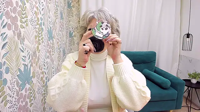 EvelynJoyful online show from 02/06/26, 05:14