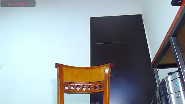 ashelymalefica online show from 05/18/26, 07:40