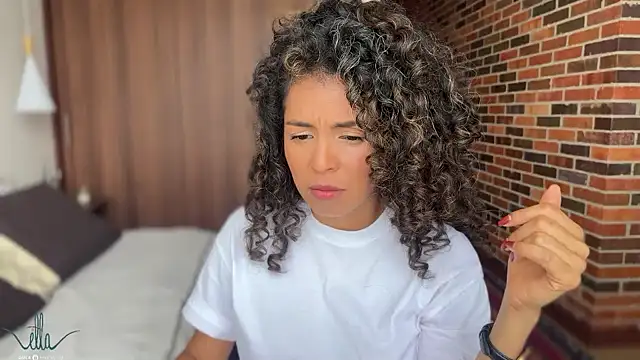 Snapshot of illaroom chatting on 12/05/24, 08:28 illaroom online show from 12/05/24, 08:28