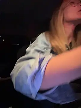 AnastasiaAniess online show from 10/31/25, 09:43