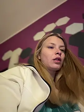 AnastasiaAniess online show from 04/01/26, 04:36