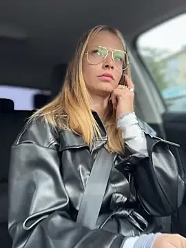 AnastasiaAniess online show from 11/02/25, 10:53