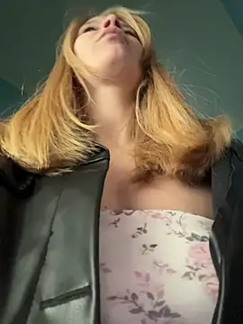 AnastasiaAniess online show from 03/24/26, 10:48