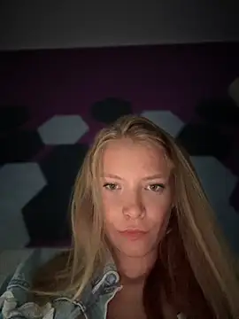 Snapshot of AnastasiaAniess chatting on 09/20/25, 05:18 AnastasiaAniess online show from 09/20/25, 05:18