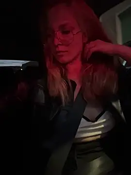 AnastasiaAniess online show from 04/15/26, 06:34