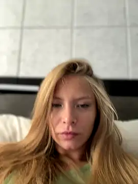 Snapshot of AnastasiaAniess chatting on 10/07/25, 09:43 AnastasiaAniess online show from 10/07/25, 09:43