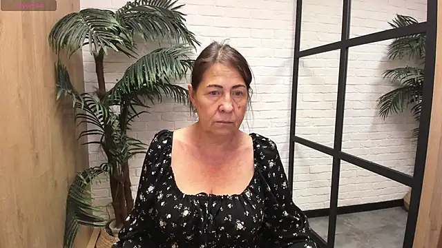 LindaPassionate online show from 06/12/26, 01:09