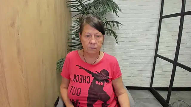 LindaPassionate online show from 09/19/25, 01:15