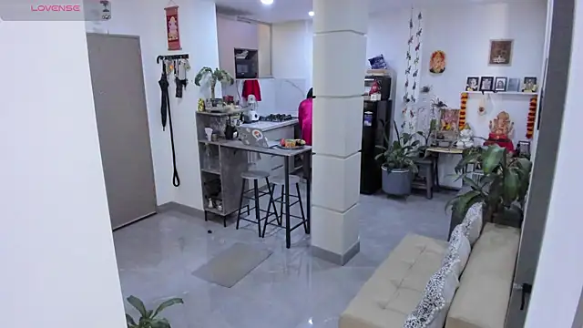 LadyNahir online show from 05/09/26, 02:42