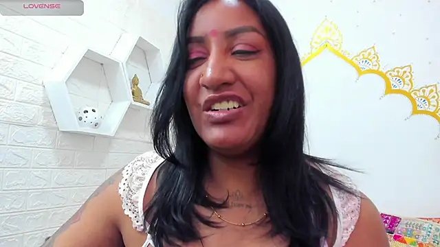 LadyNahir online show from 01/18/26, 03:32