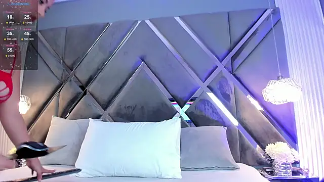 Snapshot of myax_evans chatting on 09/12/25, 11:43 myax evans online show from 09/12/25, 11:43